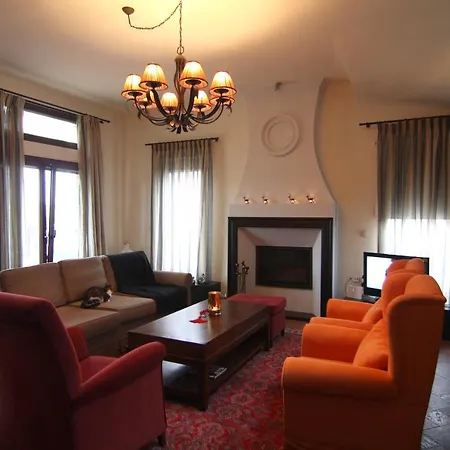 Vila A Luxury Mansion Near
